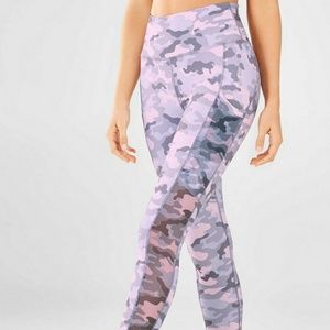 Fabletics Mila pocket capri